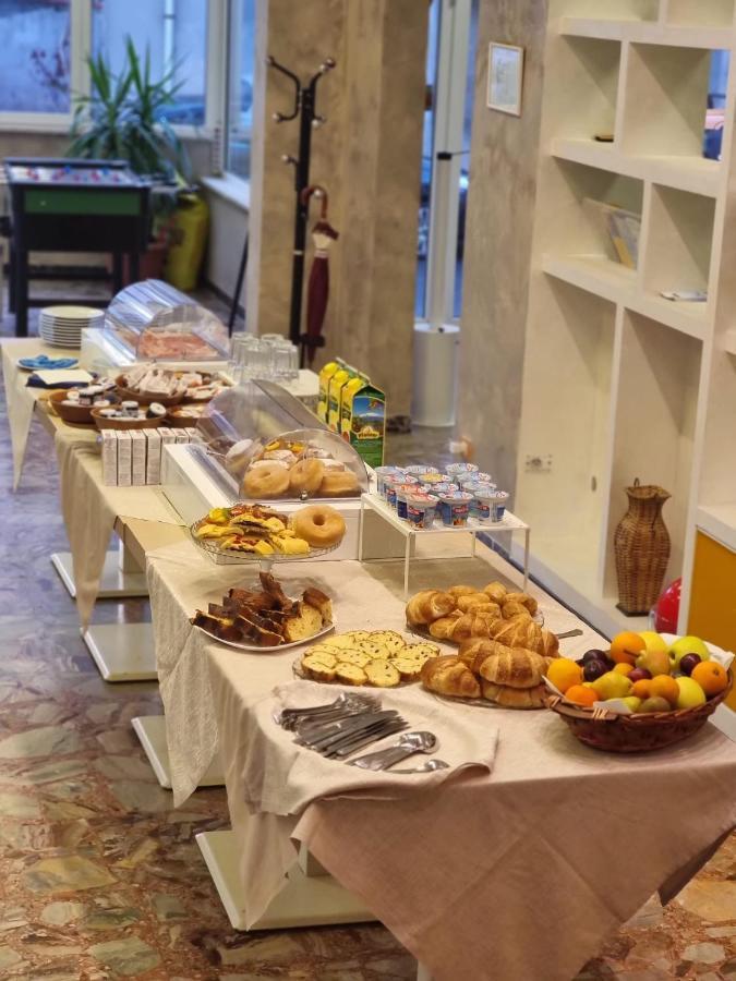 Hotel Morolli Rimini Dış mekan fotoğraf