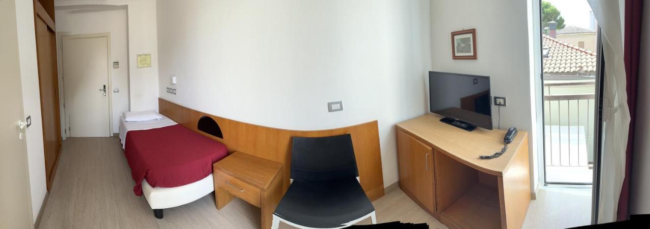 Hotel Morolli Rimini Dış mekan fotoğraf