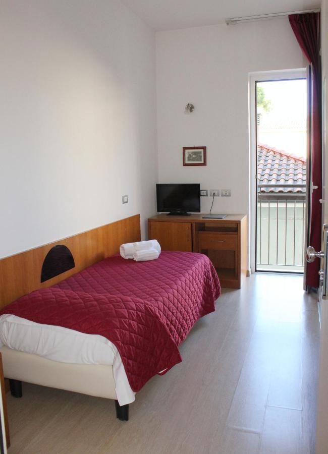 Hotel Morolli Rimini Dış mekan fotoğraf